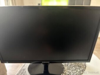 Monitor samsung s24a300h 23,6 uhlopriecka - 6.8 - 2