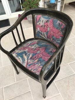 čierne kreslo- stolička - 2