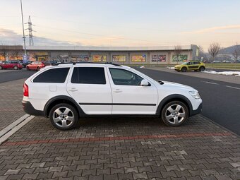 Škoda Octavia Scout 2.0 TDi 4x4 ČR NAVI - 2