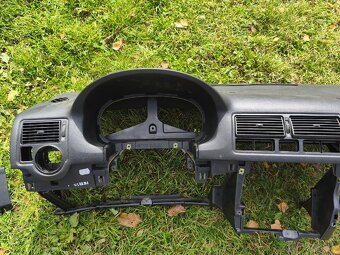 Palubovka golf 4 + diely - 2