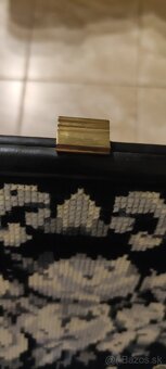 Vysivana kabelka - 2