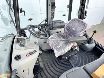 72 kW /silný 4-valcový 4x4•Case570SV•traktorbager - 2