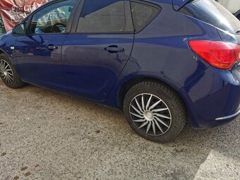 Opel astra j. 1.7 cdti 2015 - 2