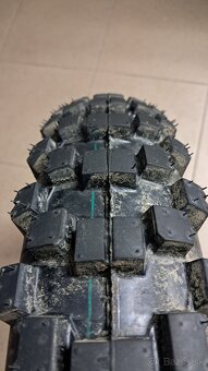 Pneumatika s dušou 80/100 r19 +grátis pneu 70/100 r 19 - 2
