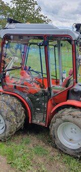 Antonio Carraro TTR 4400 HST - sklo - 2