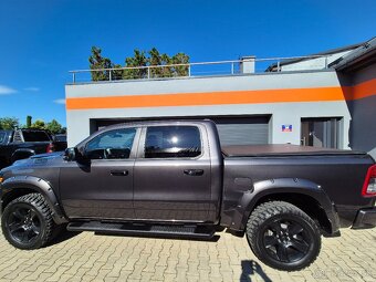 DODGE RAM 1500 5,7 HEMI 2024 4x4 odpočet DPH 8 000 km - 2