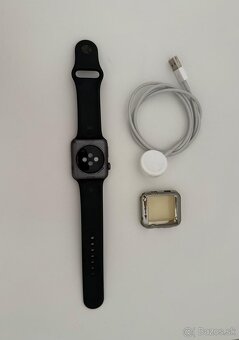 Apple watch series 3 black 42mm - 2