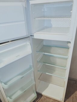 Predám chladničku Electrolux 160cm - 2