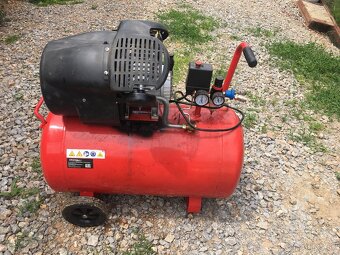 Olejovy kompresor 100l - 2