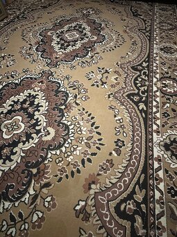 Predám nábytok a koberec - 2