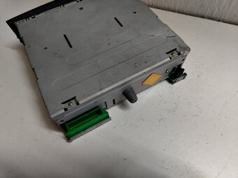 autorádio Renault Clio Mk3 8200485081 50€ - 2