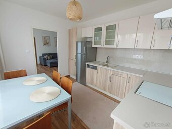 Prenájom 2 izbový byt na Severe. - 2