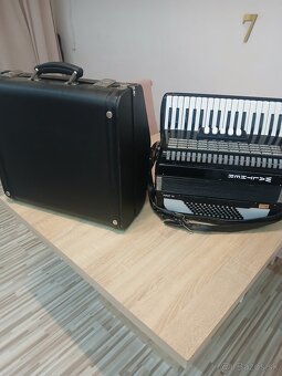 Predám profi nemecký akordeon WELTMEISTER-WALTHER PIRAT 72 - 2