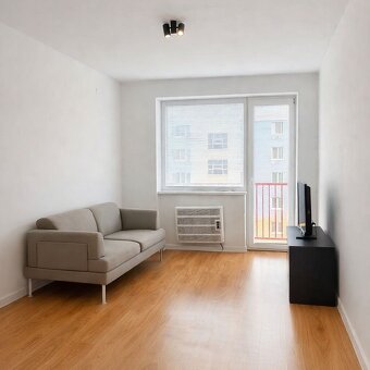 Prenájom 3 izbový byt Levice - 2