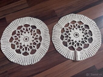 Háčkované dečky a obrusy - 2