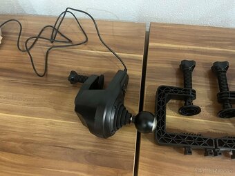 Predám nový herný volant Genius SPEEDMASTER X1 - 2