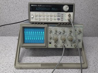 2x20Mhz - osciloskop TEKTRONIX 2205 - 2