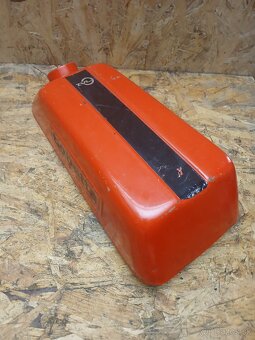 Babetta 210 nádrž - červená - 2