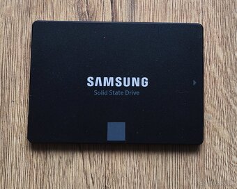 2,5" SSD disk SAMSUNG 870 EVO 500GB - 2