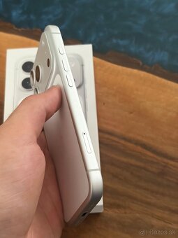 iPhone 17 Pro 256gb Silver top stav - 2