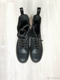 Cult boots - 2