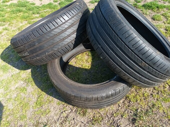 predam letne pneu. continental 235/45r19 - 2