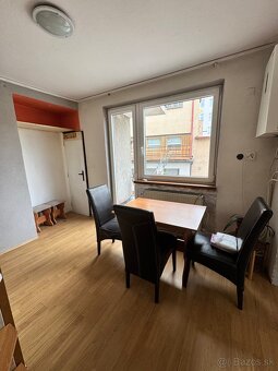 PREDAJ 3 - IZBOVÝ TEHLOVÝ BYT BLÍZKO CENTRA MESTA - 2