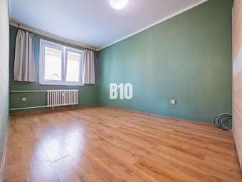 NA PREDAJ 3 izbový byt s balkónom v Bošanoch - 2