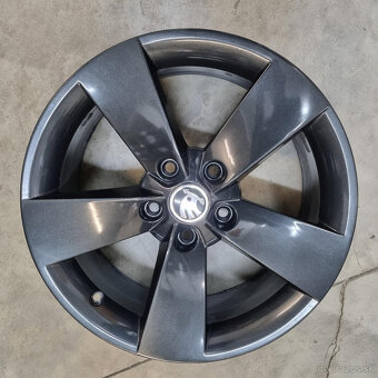 Hliníkové Škoda disky 5x112 R17 7J ET45 - 2