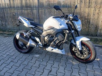 Yamaha FZ1 - 2