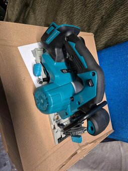 Nová Aku okružní pila Makita DHS680Z - 2