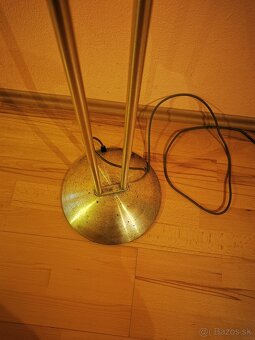 Stojaca lampa zlatu - 2