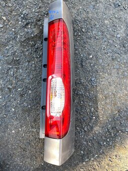 Zadne svetla opel vivaro renault trafic lift - 2