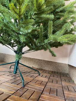 Umelý vianočný stromček 3D - nový - 2