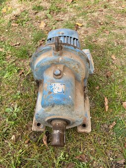 Elektromotory,čerpadlo,prevod - 2