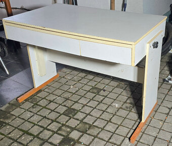 Lacno predám písací stôl - 2