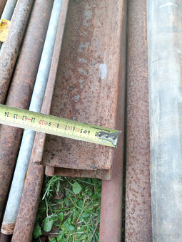 ocelovy material - 2