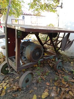 Predám cirkulár s veľa prislušenstvom - 2