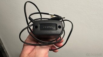 Darujem “tenkú” Nokia nabíjačku. - 2