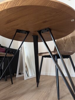 Jedálenský stôl - 2