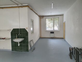 Prenájom - komerčné Priestory 200 m2 v Levoči. - 2