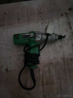 Razovy utahovac Hitachi WH14 elektricky - 2