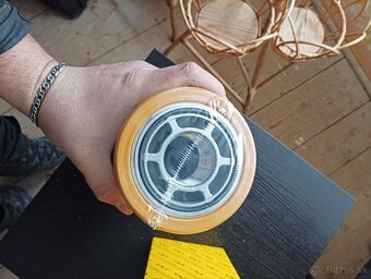 Predám filter hydraulický na traktor bager cat - 2