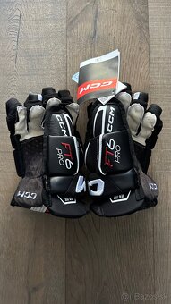 HOKEJOVE RUKAVICE CCM JETSPEED FT6 PRO 13” - 2