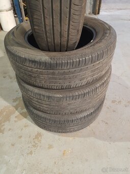 Predam letne pneu Yokohama 225/65 R17 - 2