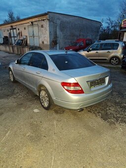 Rozpredám mercedes c220 cdi w204 125kw automat rok 2008 - 2