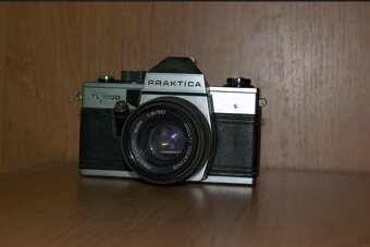 Praktica MTL3 je 35mm jednooká zrkadlovka vyrábaná v rokoch - 2