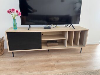 Tv stolík Jysk - 2