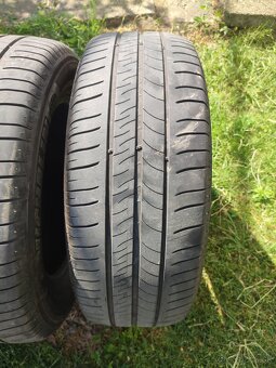 Michelin 215/60 R16 - 2