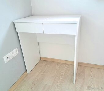 Predam toaletny stolik Ikea Brimnes 70x42 cm vyska 77 cm - 2